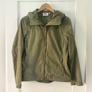 Fjällräven | Stina army green Hooded everyday lightweight Jacket size S zipup